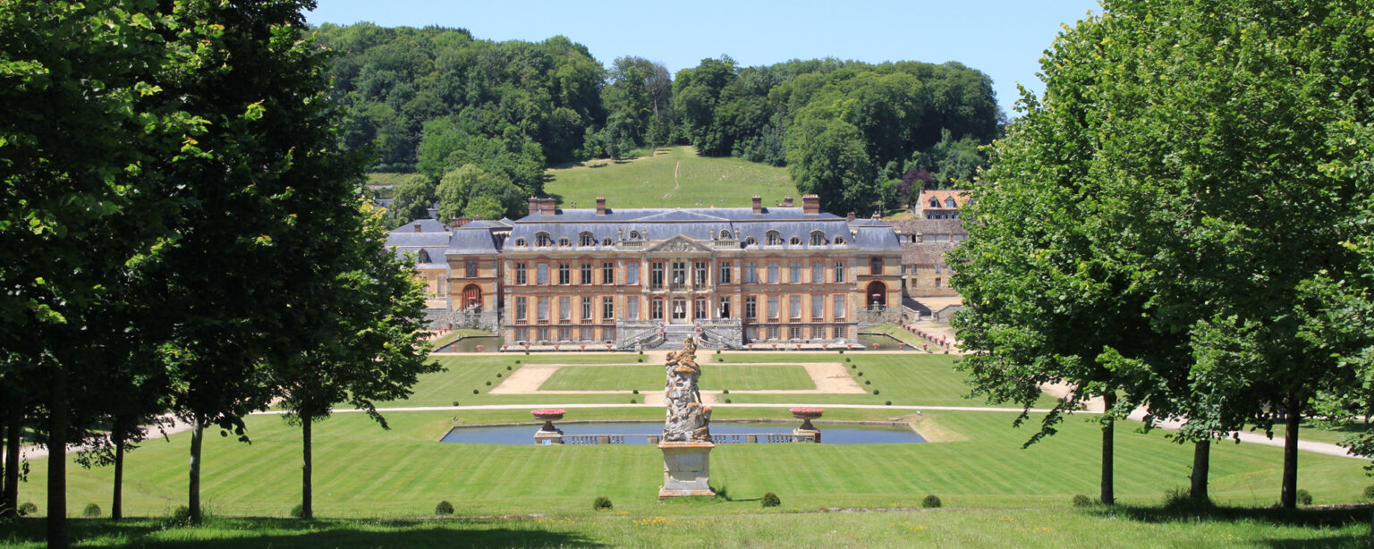 Domaine De Dampierre-en-Yvelines - Jardins Et Château à Proximité De Paris